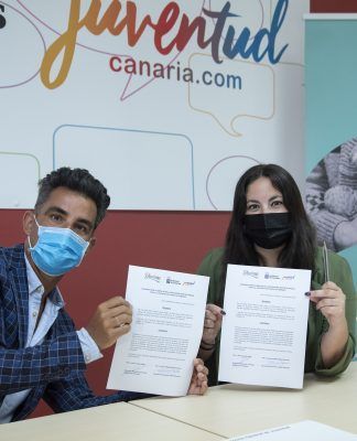Firma del Gobierno de Canarias y la asociación LGTBI Diversas para la implantacion de un curso