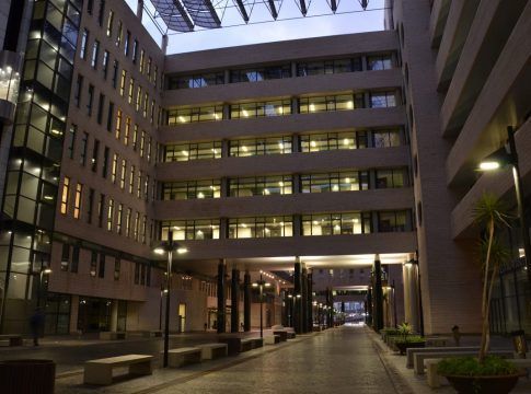 El Hospital Dr. Negrín, centro de referencia nacional en la producción científica del lupus eritematoso sistémico