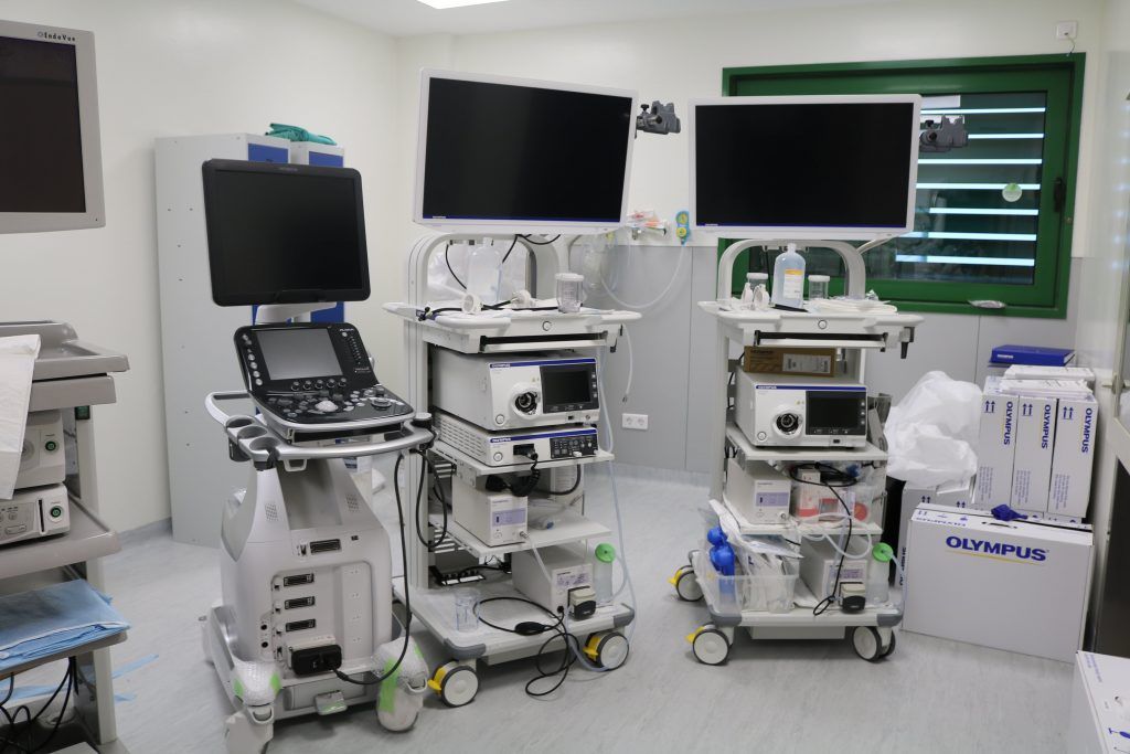 El Hospital Doctor José Molina Orosa renueva los equipos de endoscopia e incorpora aparatos de última tecnología