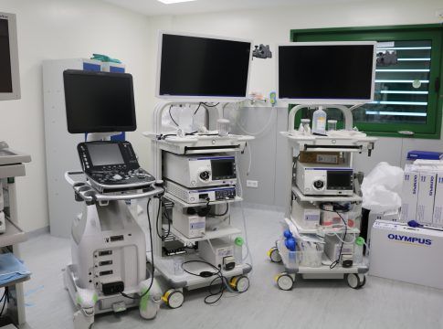 El Hospital Doctor José Molina Orosa renueva los equipos de endoscopia e incorpora aparatos de última tecnología