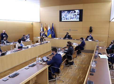 El Cabildo de Tenerife solicita al Gobierno destinar el 0,4% de su presupuesto para ayudas al desarrollo