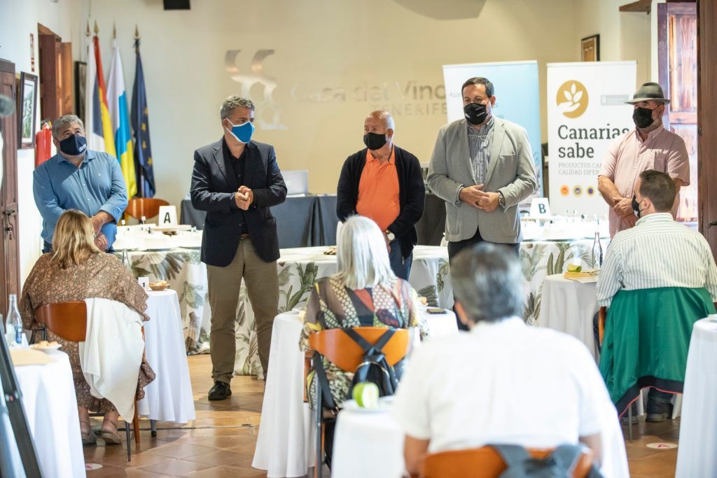La Quesería MontesdeOca de Adeje gana la medalla de oro con un queso curado de cabra y oveja