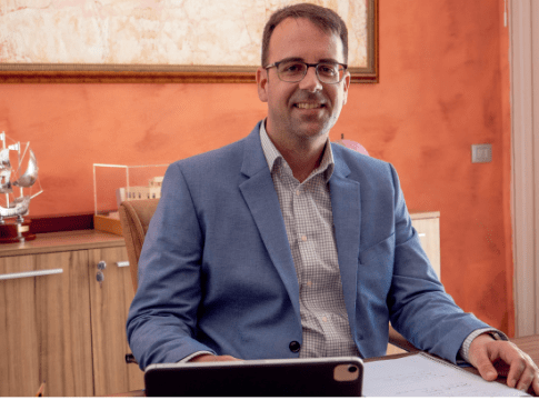 Adasat Reyes: “Me conformaría con que pudiésemos tramitar los siete millones y medio que tenemos de remanente”
