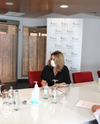 Hospitales Universitarios San Roque y la Asociación Española Contra el Cáncer (AECC) firman un acuerdo para la atención psicológica de pacientes oncológicos