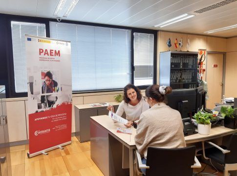 La Cámara de Comercio fomenta la contratación juvenil con ayudas a las empresas
