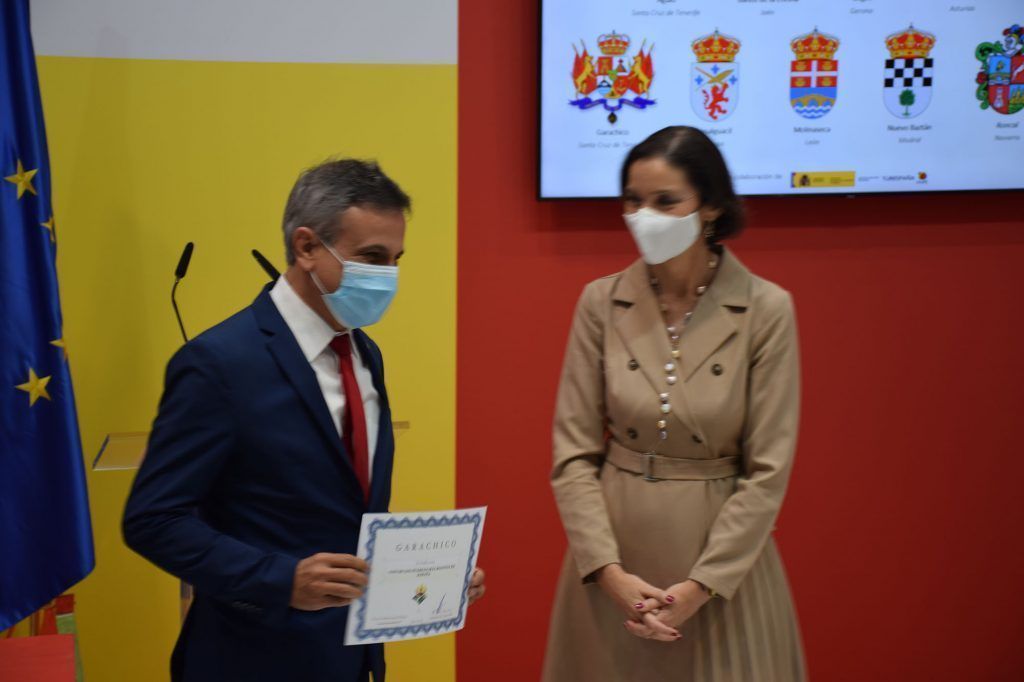 Agulo (La Gomera) y Garachico (Tenerife), reciben en FITUR su acreditación oficial como uno de los Pueblos más Bonitos de España