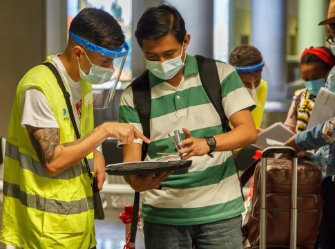 Sanidad excluye la prueba COVID-19 a las personas vacunadas que entren a Canarias desde otras comunidades autónomas