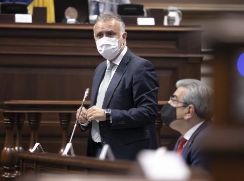 Torres anuncia que el lunes se aprobará la ayuda complementaria de los ERTE para 40.712 familias canarias