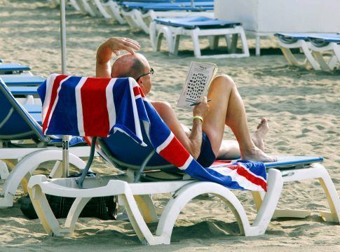El CEST pide un mayor esfuerzo diplomático para trasladar a Reino Unido las singularidades de Canarias como destino turístico