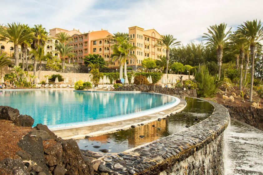 El Cabildo de Fuerteventura agradece al grupo R2Hoteles que haya donado al Hospital de Fuerteventura 139 televisores para pacientes ingresados