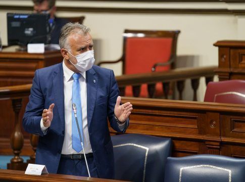 Torres resalta los logros de Canarias con el Estado, como los 1.144 millones por la COVID o el uso del superávit