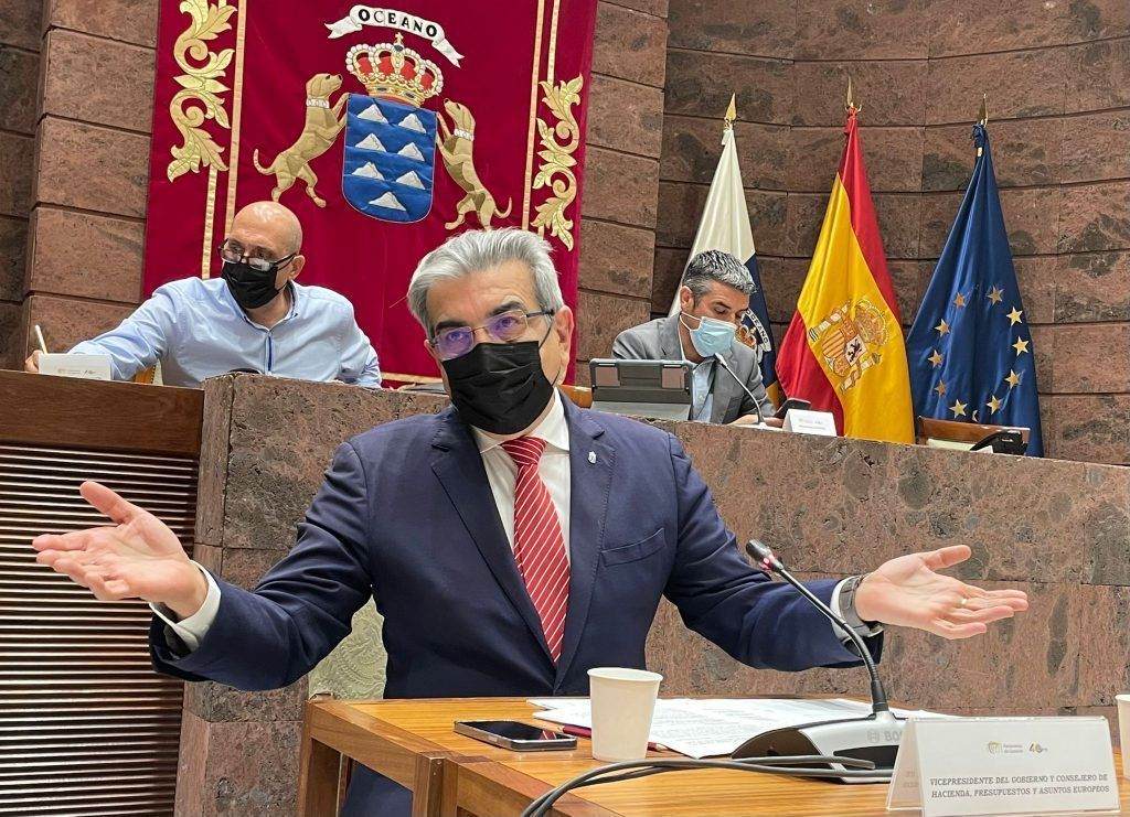 Rodríguez: “La mayoría de la sociedad canaria está siendo ejemplar frente a la pandemia