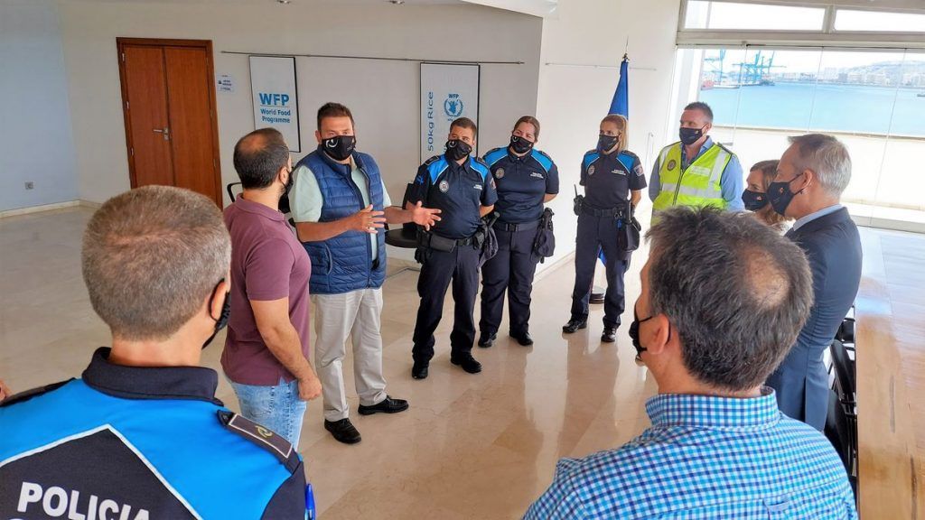 Siete nuevos policías portuarios patrullan los muelles de La Luz