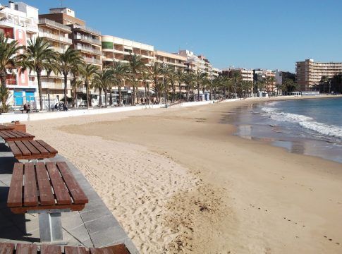 Más empleo, menos paro y más autónomos por el verano y la finalización de restricciones