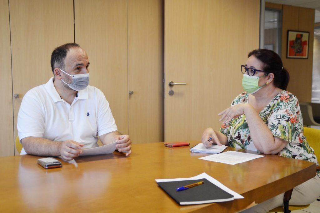 Educación y Transición Ecológica destinarán Fondos de Recuperación para instalar renovables en centros educativos