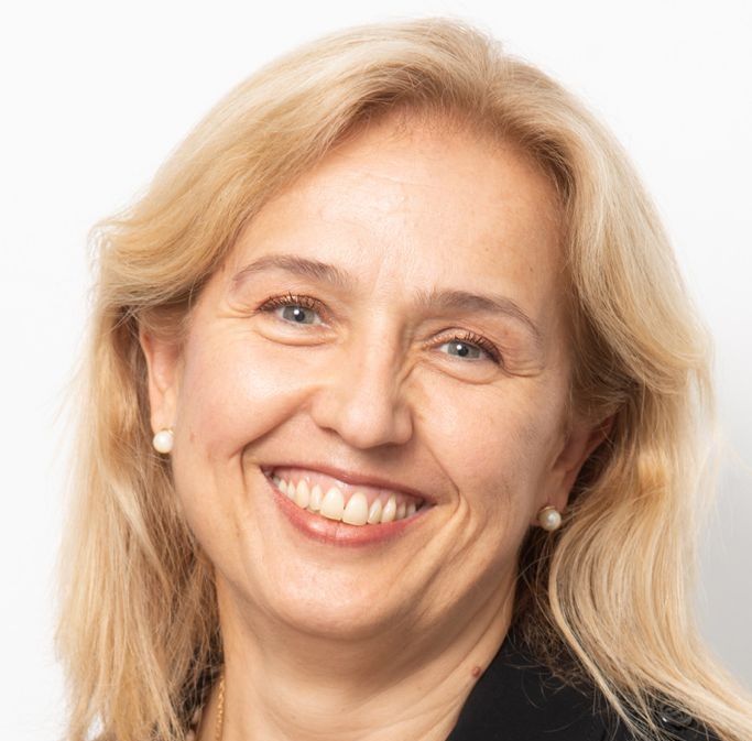 Myriam Hodgson: “Debemos proteger la seguridad jurídica”