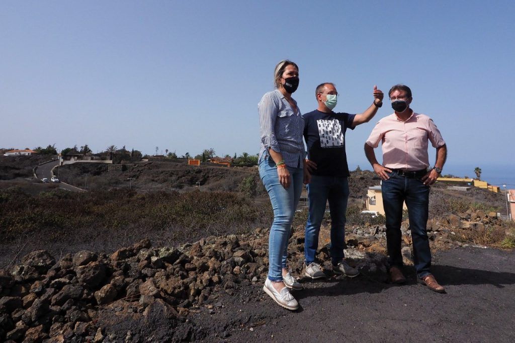 Vanoostende visita las zonas agrícolas afectadas por el incendio y el temporal de viento