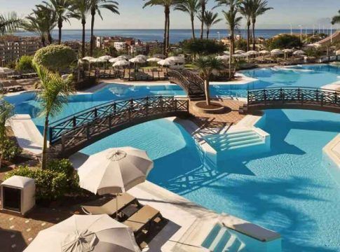 Las pernoctaciones hoteleras se disparan un 176,5% en Canarias en julio y superan los 2,8 millones