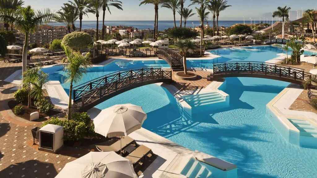 Las pernoctaciones hoteleras se disparan un 176,5% en Canarias en julio y superan los 2,8 millones