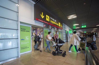 Canarias recibe en agosto más de 574.000 turistas internacionales, un 11,5% del mercado