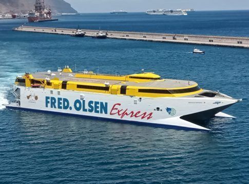 Fred Olsen Express transporta 837.000 pasajeros este verano
