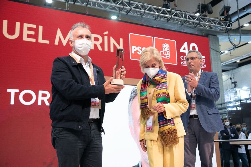 Ángel Víctor Torres recibe el premio Manuel Marín a la gestión autonómica