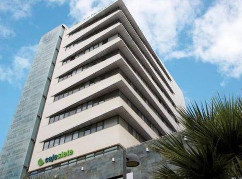 Cajasiete y Grupo Caja Rural se vuelcan con la isla de La Palma