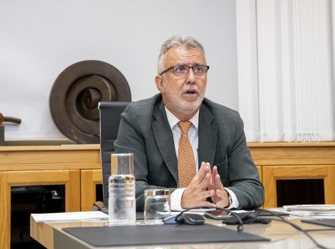 Torres interviene en la primera reunión de la comisión interdepartamental que abordará los daños en La Palma