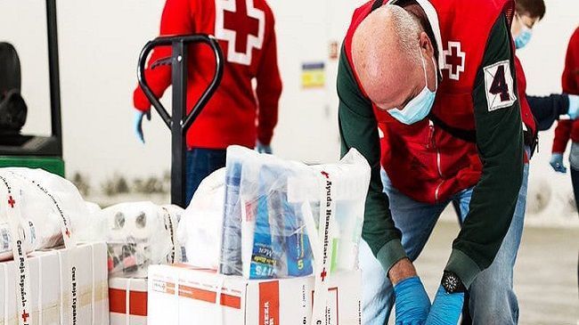 Fundación Cepsa apoya un programa de Cruz Roja de ayuda psicosocial a los afectados por la erupción en La Palma