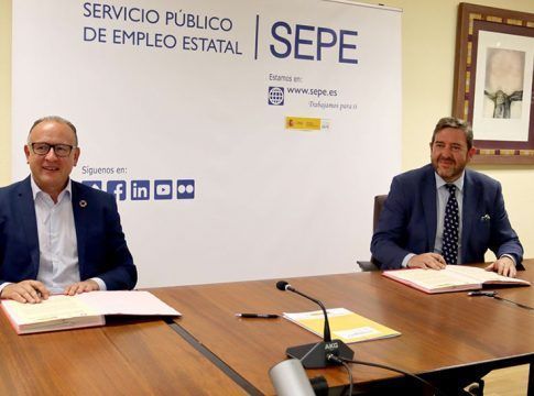 Los centros Guadalinfo promoverán el acceso a los trámites digitales de empleo