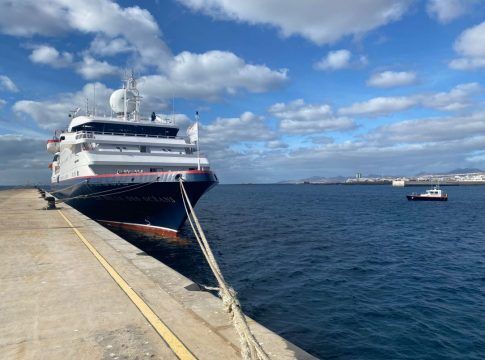 El crucero ‘La belle des oceans’ toma Arrecife como puerto base