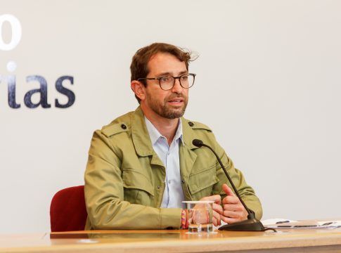 El Gobierno de Canarias reforzará las ayudas sociales a los afectados por el volcán con 900.000 euros más