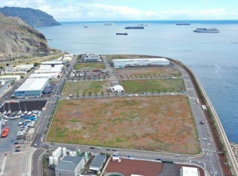 Puertos de Tenerife otorga una concesión administrativa para la fabricación de plantas de electrólisis a exportar desde su Zona Franca