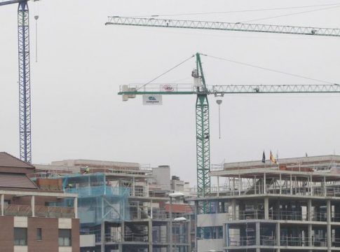 La escalada de precios dificulta la recuperación del sector industrial canario