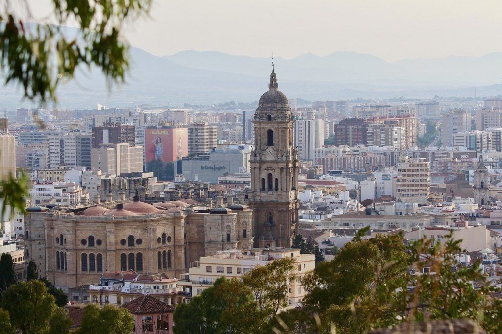 PP-A dice que más de 80.000 personas han llegado a Andalucía entre 2019 y 2020 "atraídas por las políticas de la Junta"