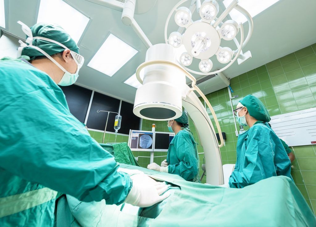 El Hospital de Poniente celebra su 25 Aniversario con un acto de reconocimiento a todos los profesionales que han formado parte del centro