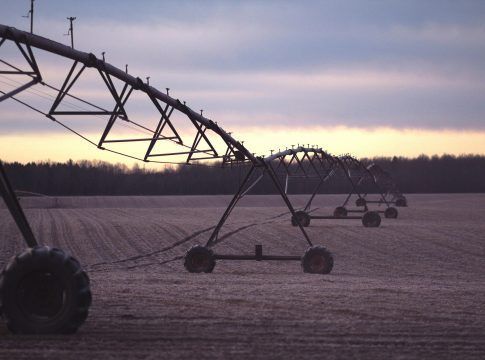 La Junta actuará de emergencia para incrementar el agua regenerada para riego en la Axarquía
