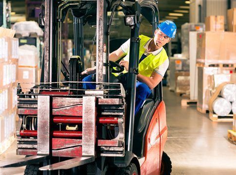 Empleo resuelve favorablemente el 83% de las ayudas a empresas en ERTE para mantener el empleo