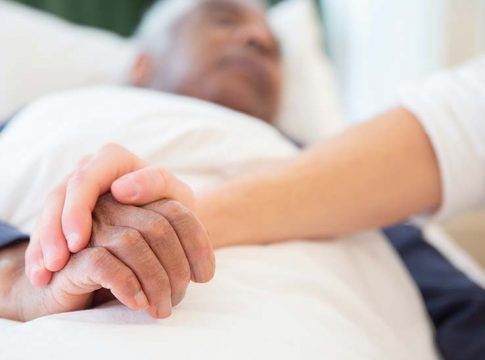 Igualdad refuerza con 11 millones los servicios sociales municipales para la dependencia