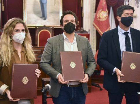 Marín firma con el alcalde de Cádiz la cesión de los inmuebles para la futura Ciudad de la Justicia