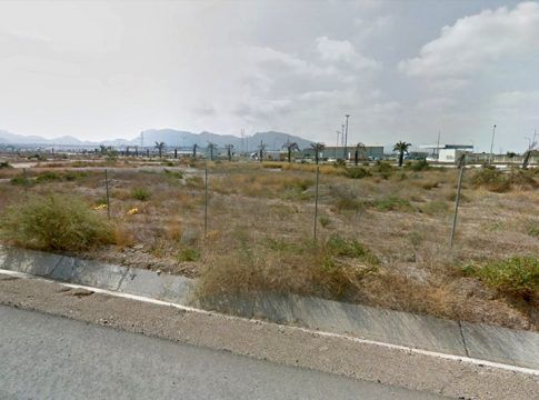 La Junta oferta suelos para usos industriales y terciarios por 8,2 millones en cuatro provincias