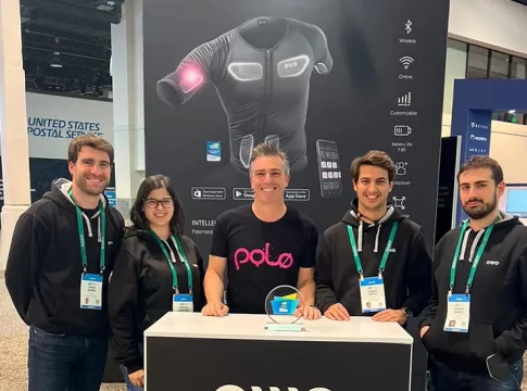 La startup andaluza OWO y su chaqueta de realidad virtual despiertan el interés del ejército de EEUU