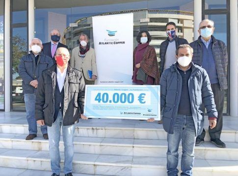 La Fundación Atlantic Copper entrega un cheque solidario por un importe de 40.000 euros a ocho ONG de Huelva