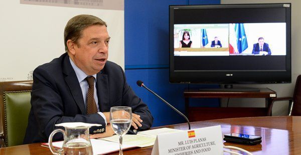 El ministro de Agricultura marca como retos conseguidos en 2021 la Ley de la Cadena Alimentaria y la PAC