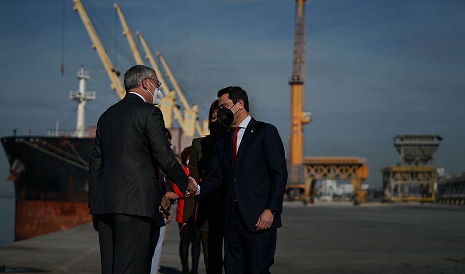 Moreno destaca la inversión de 78 millones de euros en tres años para transformar los puertos andaluces, motor de desarrollo y creación de empleo￼