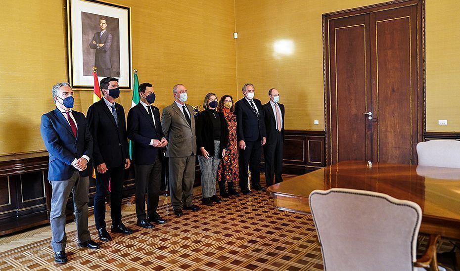Moreno: "La capacidad de diálogo y el sentido de la responsabilidad de Manuel Clavero son el faro de nuestra política"