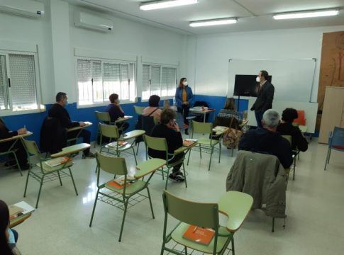 Comienzan en Carboneras los cursos de Endesa para tareas de desmantelamiento destinados a personas del entorno de la central térmica Litoral
