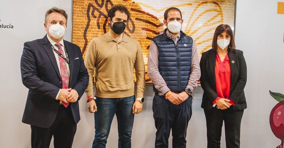 Pampanera presenta en FITUR 2022 la carrera Ultra Trail 20 Leguas de La Alpujarra