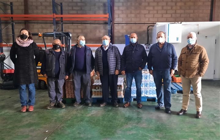 La CR Palos dona la recaudación de su Árbol Solidario de los Deseos al Banco de Alimentos 