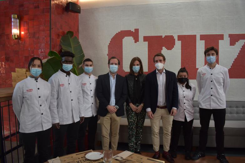 Glovo y la Fundación Cruzcampo suman fuerzas para impulsar la digitalización de la hostelería en Andalucía